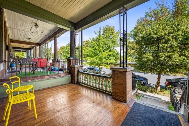 Photo - 3314 Auchentoroly Terrace