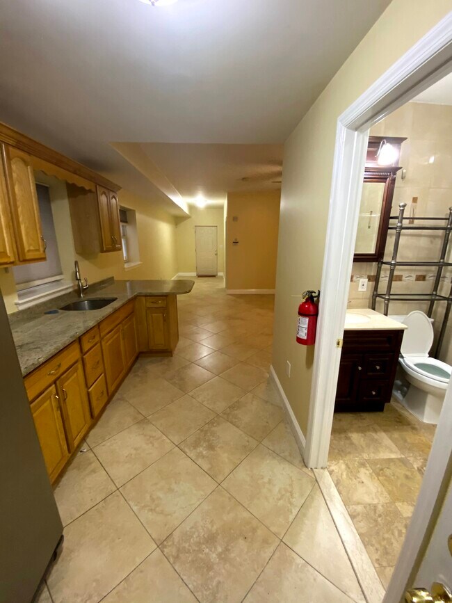 Apt First Look - 219 Congress St Unit 1