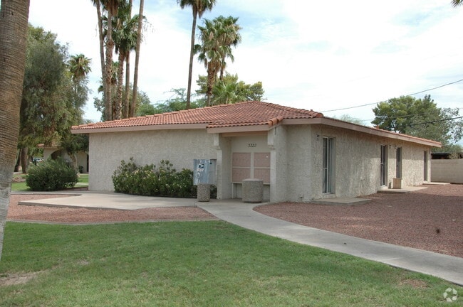 Photo - Buenas On Indian School Apartments