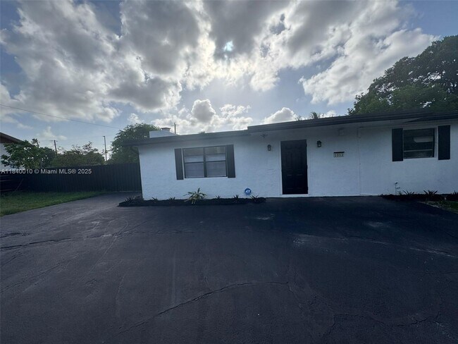 Photo - 1012 SW 25th Ave House