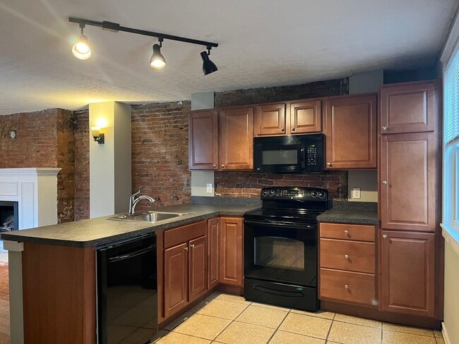 Photo - 1411 Clay St Unit 1