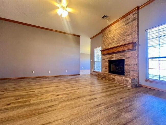 Photo - 2909 SE 96th St