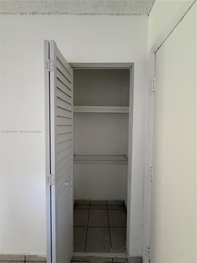 Photo - 8401 SW 107th Ave Unidad 129E