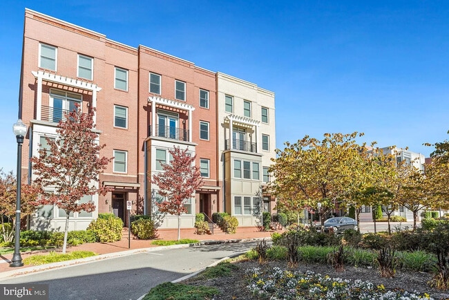 Building Photo - 622 E Howell Ave Rental