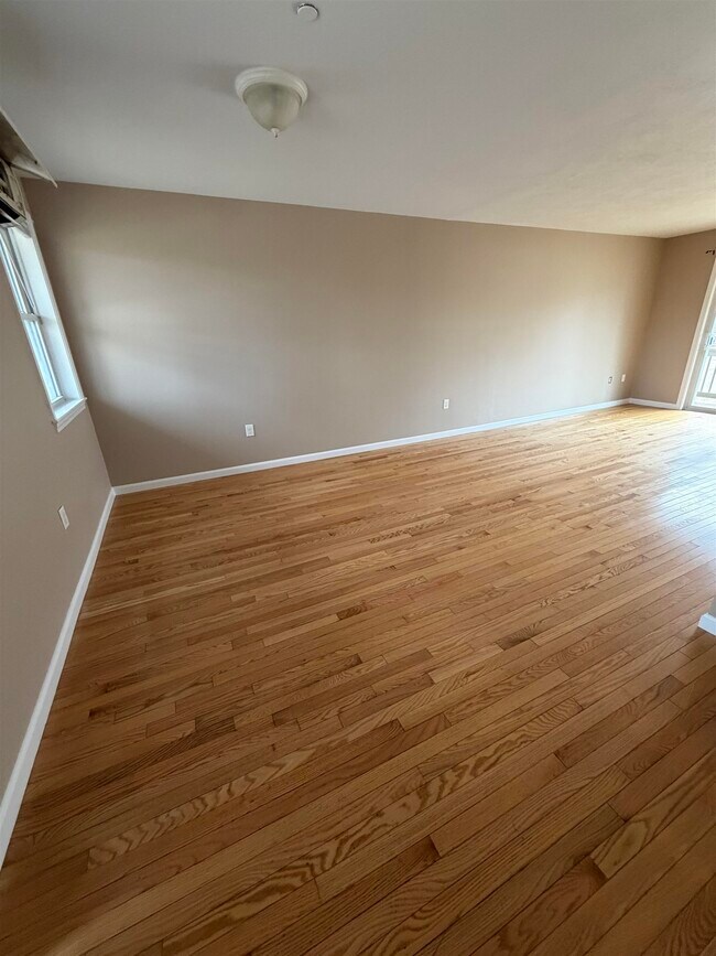 Photo - 41 Beatrice St Unit B