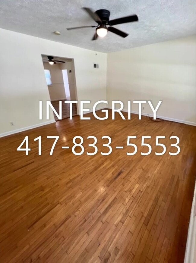 Photo - 1537 N Kentwood Ave