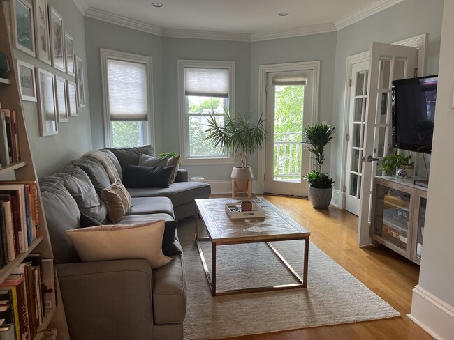 Living Room - 107 Glenwood Rd Condominio Unidad 107 Glenwood Road  2