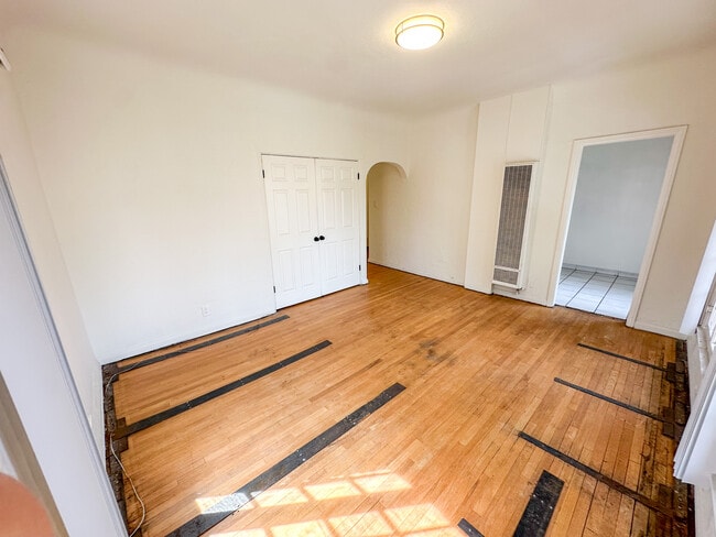 Photo - 350 N Orange Grove Ave