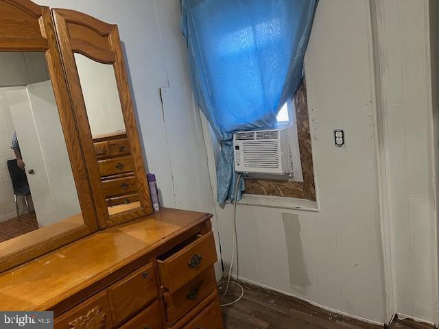 Photo - 5005 Jackson St