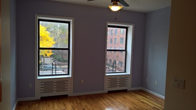 Sala de estar - 159 E 121st St