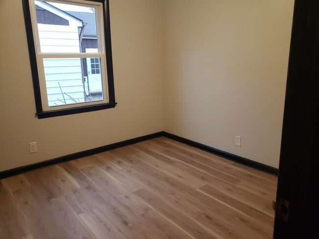 Photo - 2237 W Rohr Ave