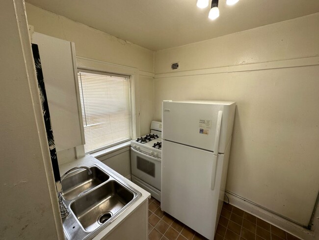 Photo - 4720 N 37th St. (8 Unit)