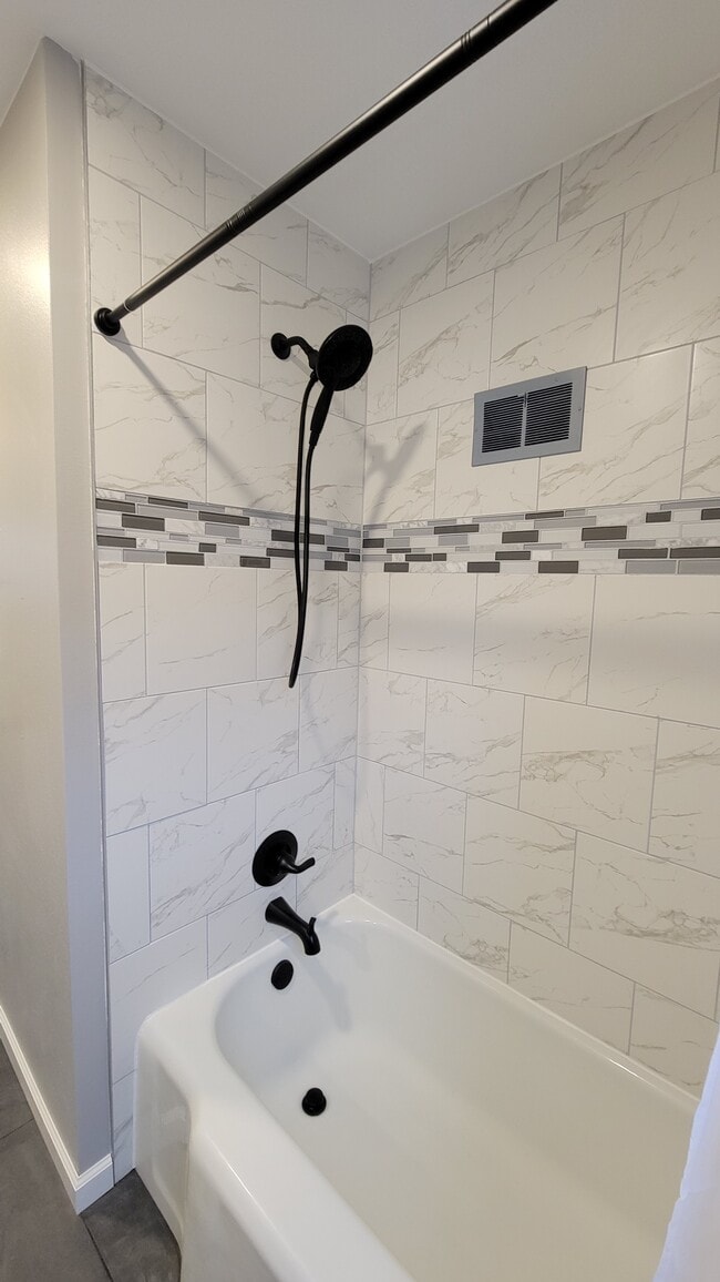 Photo - 3643 E Van Norman Ave