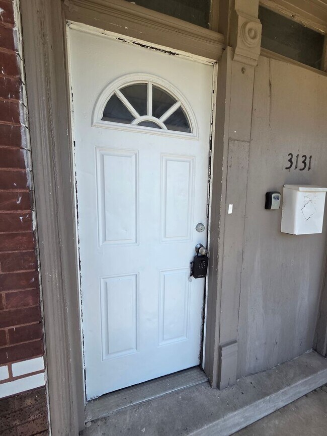 Photo - 3129-31 Keokuk St. Unidad 3131