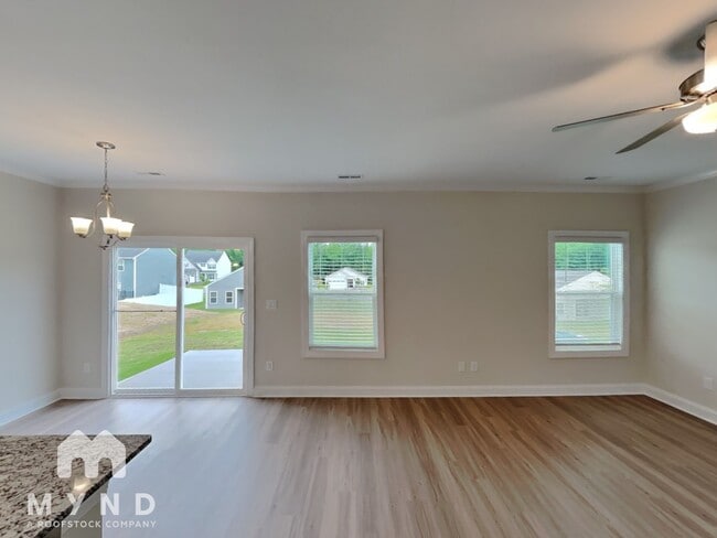 Photo - 207 Susannah St