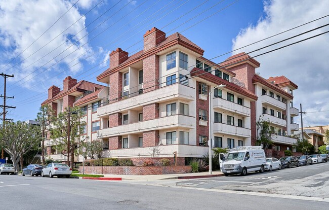 Photo - 1271 Granville Ave Condo Unit 3rd floor