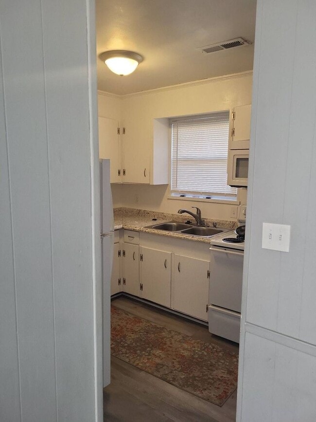 Photo - 1316 Credle Rd Unit B