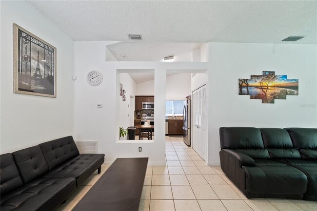 Photo - 3016 Bloomsbury Dr