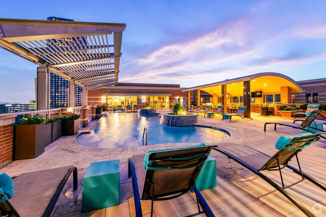 William Tanglewood Rooftop Pool - The William Rental