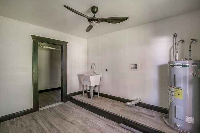 Photo - Efficiency Garage Apartment in the Histori...