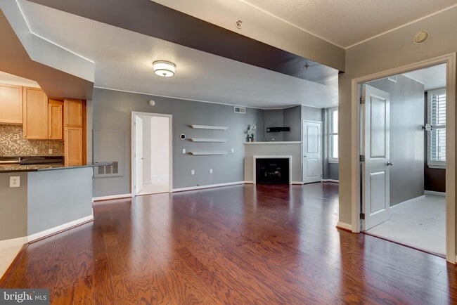 Photo - 851 N Glebe Rd Unit 1020