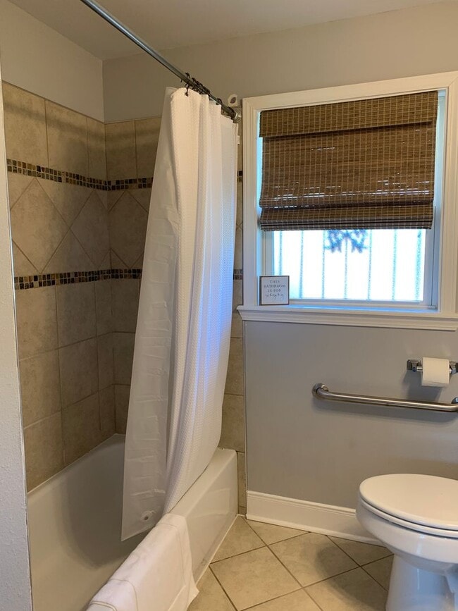 Photo - Fully Furnished Comfort Near New Orleans Universities
