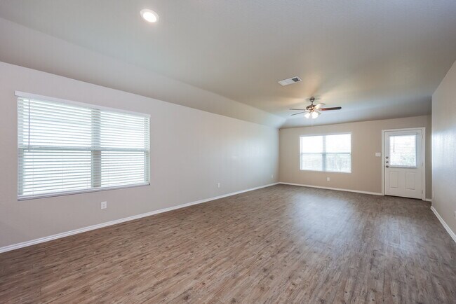 Photo - 10231 Barbeque Bay