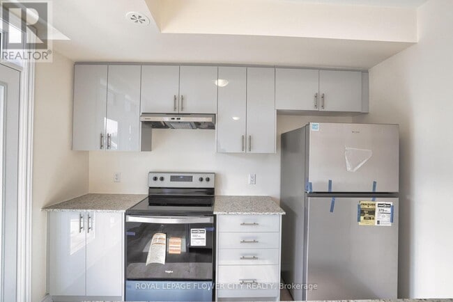 Photo - 171 Petch Ave