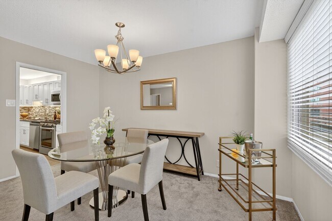 Photo - 4515 Willard Ave Unit 1112S