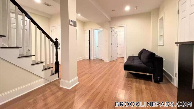 1203 Beacon St Unit 1