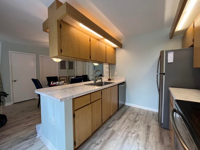 Photo - 7510 75th Way