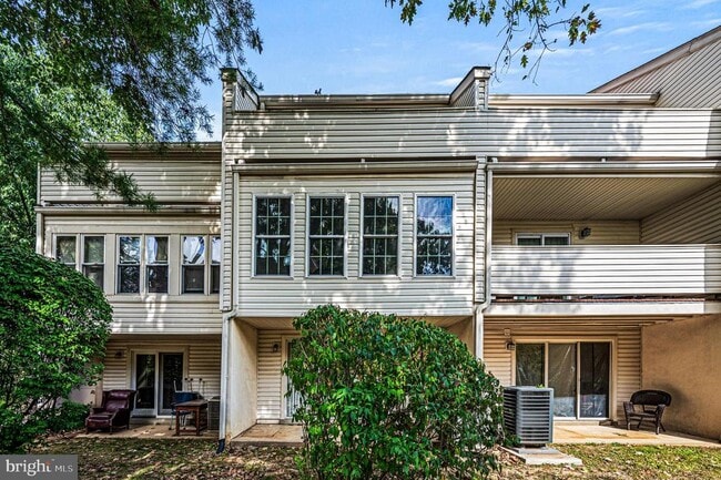 Photo - 358 New Market Ct