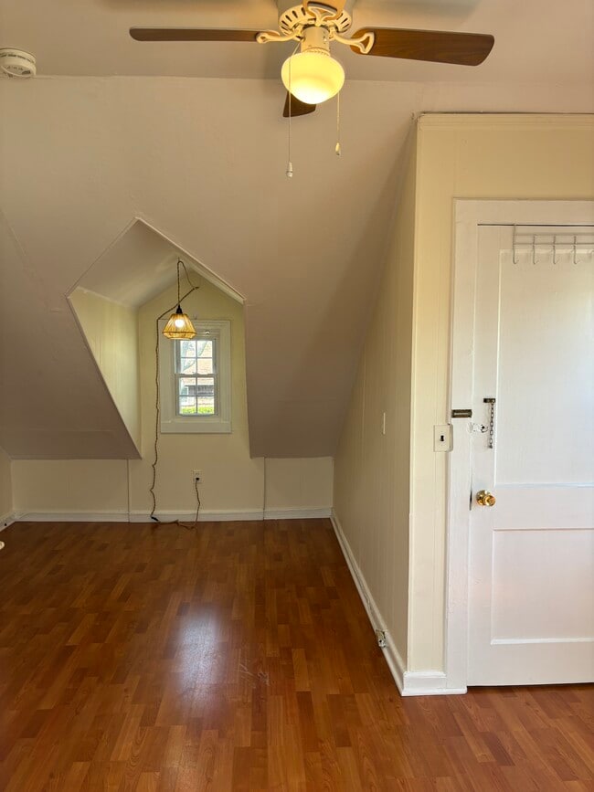 Photo - 119 Lake Shore Dr