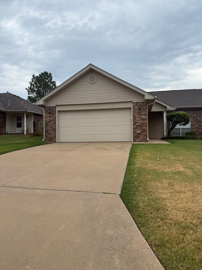 Photo - 5610 Whitney Cir