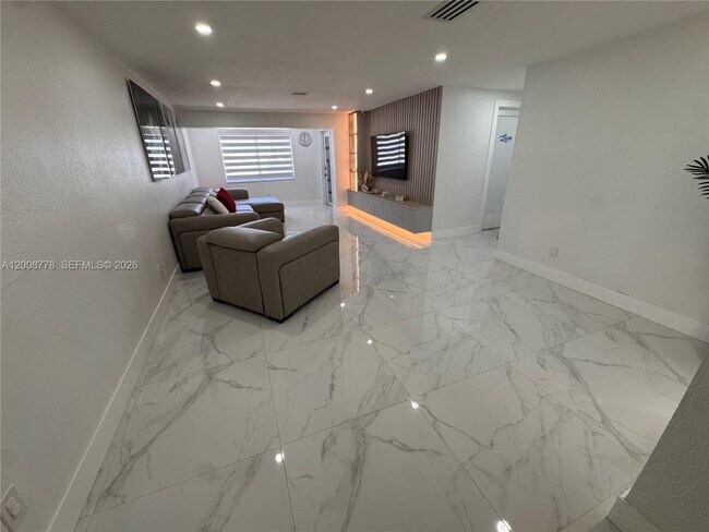 Photo - 10412 SW 173rd St