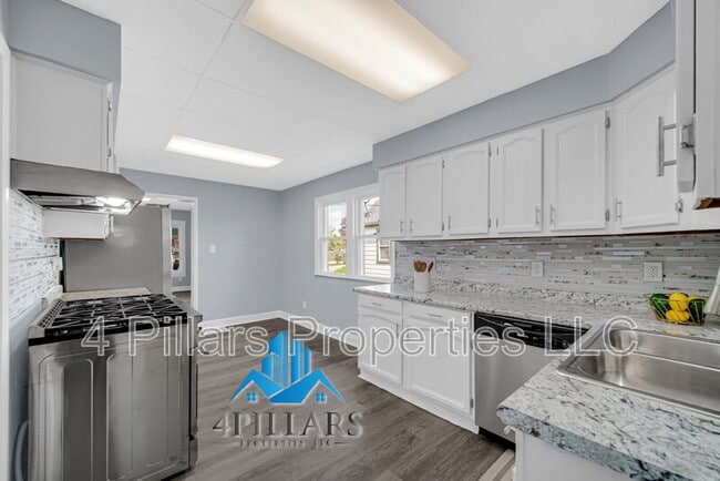 Photo - 648 Stewart Ct