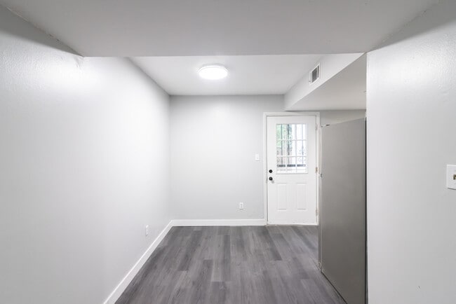 Photo - 2437 Ramblewood Ct