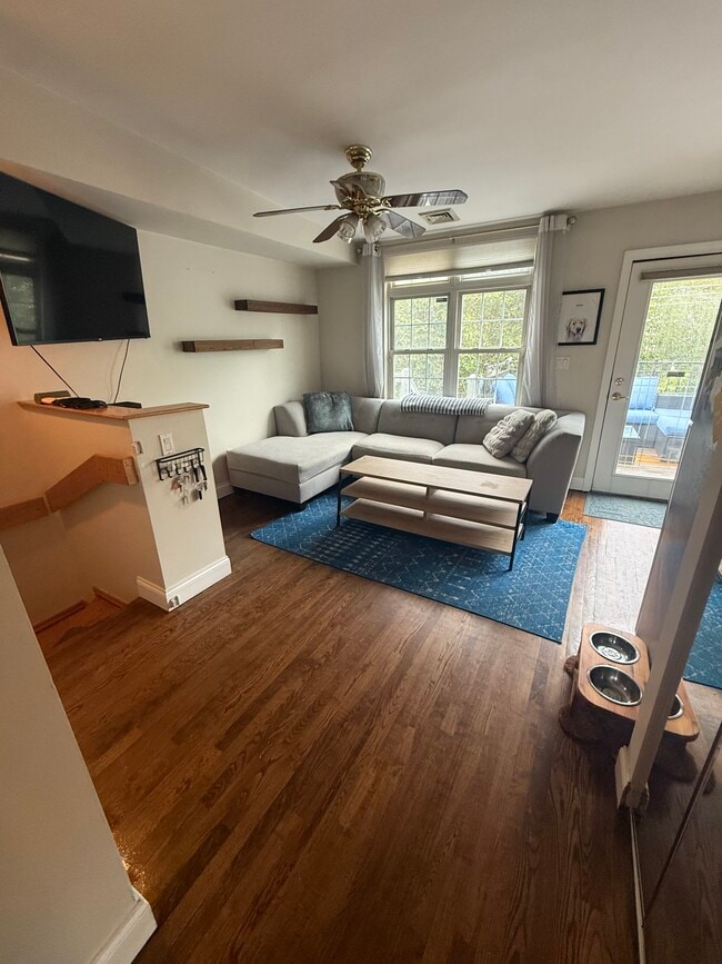 Photo - 34 Baxter St Unidad #3