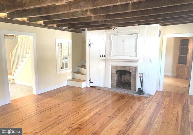 102 Locust St