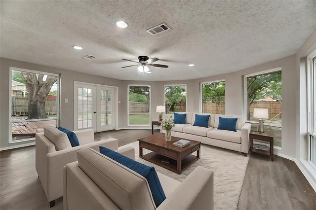 Photo - 1108 Springdale Rd