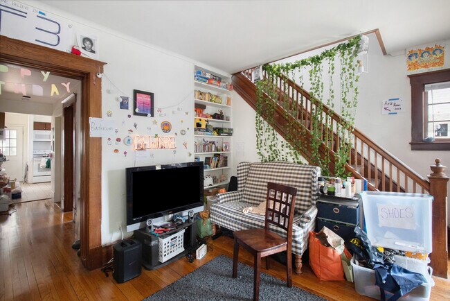 Photo - 716 E Kingsley St