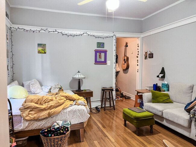 Photo - Uptown / Ravenswood - Studio - Deck Unit 1470-3R