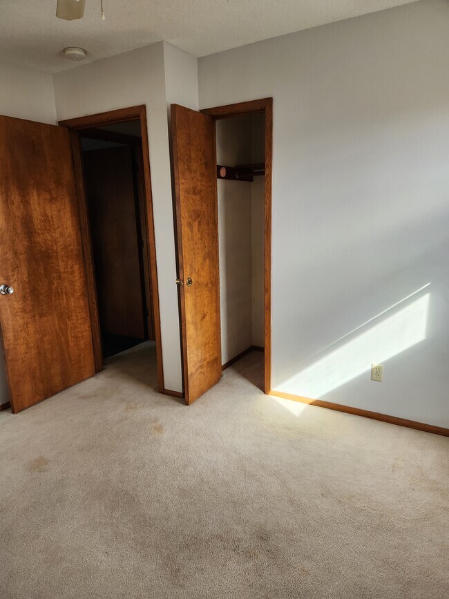 Photo - 203 Valley St