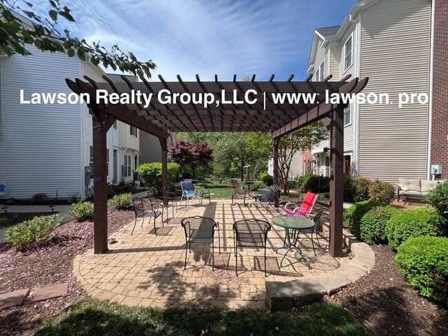 Photo - Luxurious Colonial Green Townhome with Garage