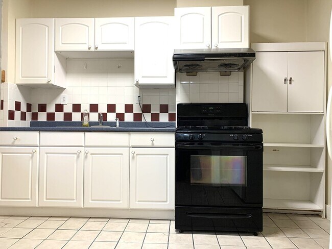 Photo - 12 Evergreen Square Unit 1