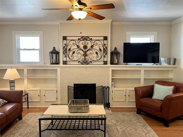 Photo - 2545 Rogers Ave