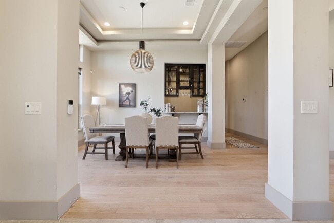Photo - 3813 Calverhall Way