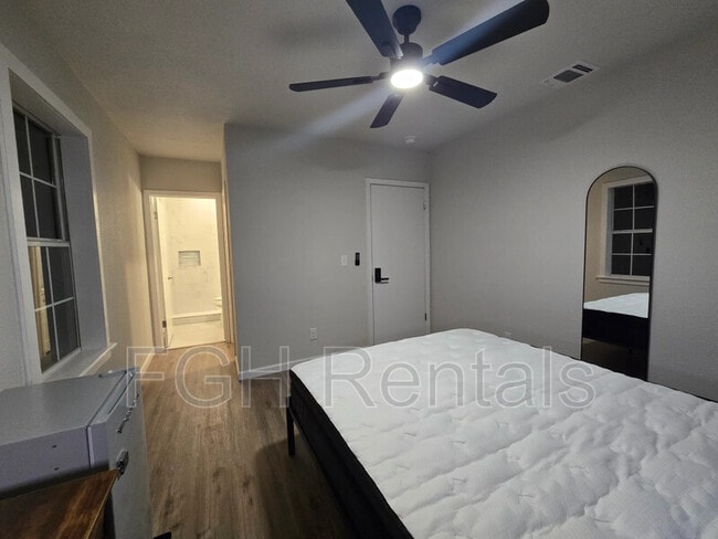 Photo - 12107 El Sendero St