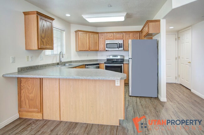 Photo - 2101 N Aurora Way Unidad Building F