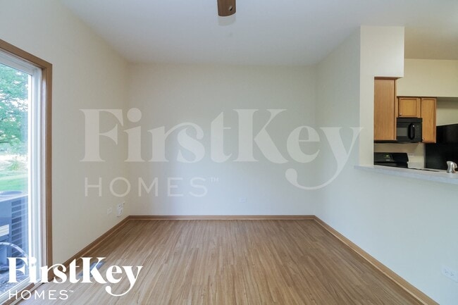 2408 Oak Tree Ln